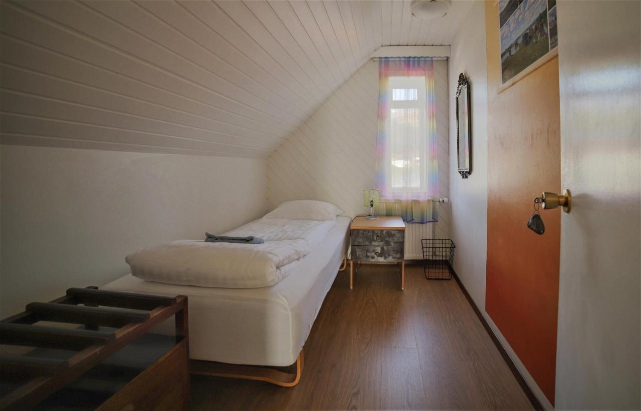 Husavik Green Hostel Esterno foto