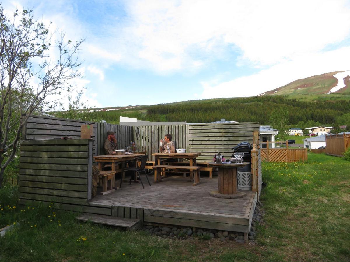 Husavik Green Hostel Esterno foto