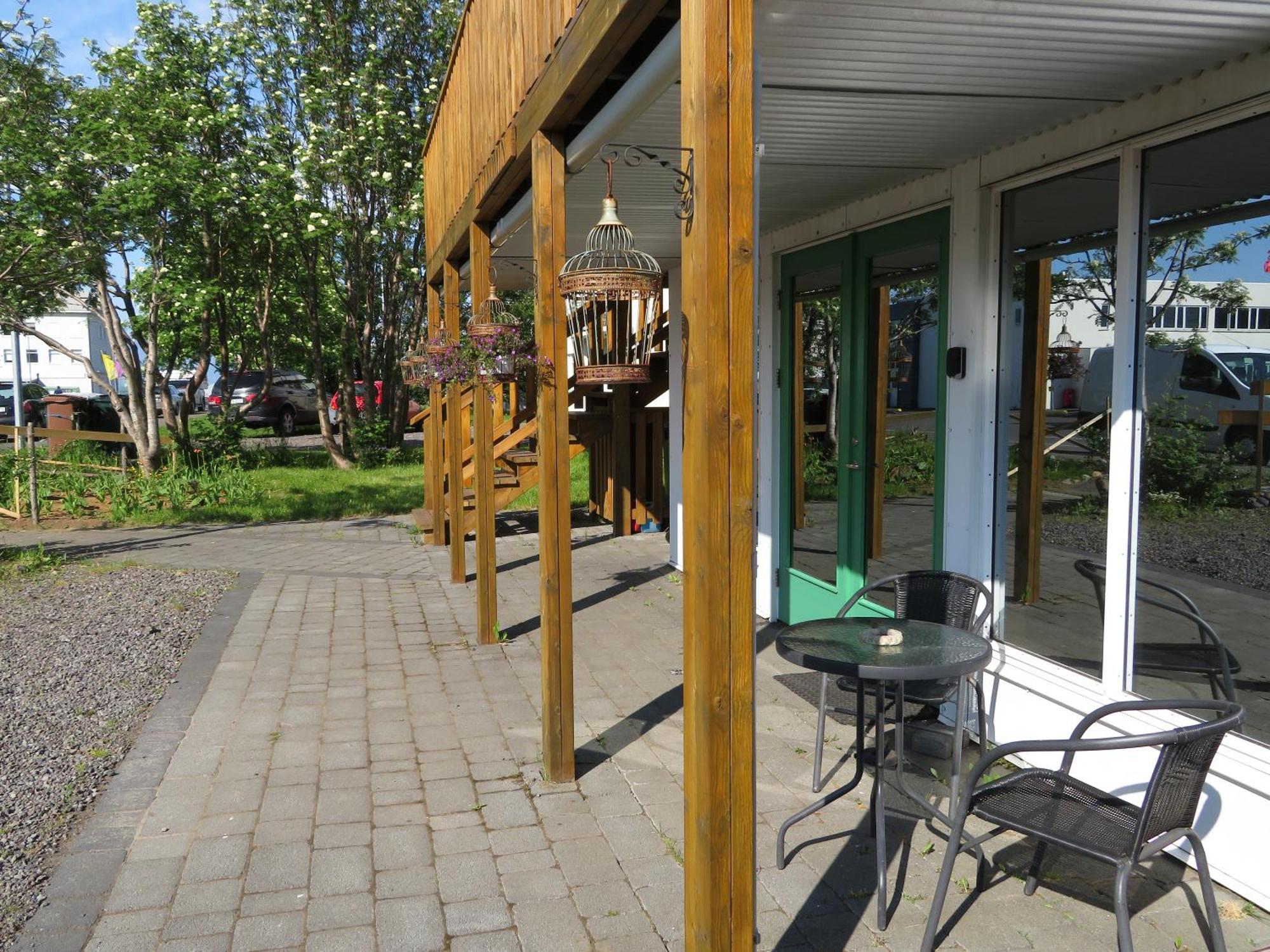 Husavik Green Hostel Esterno foto