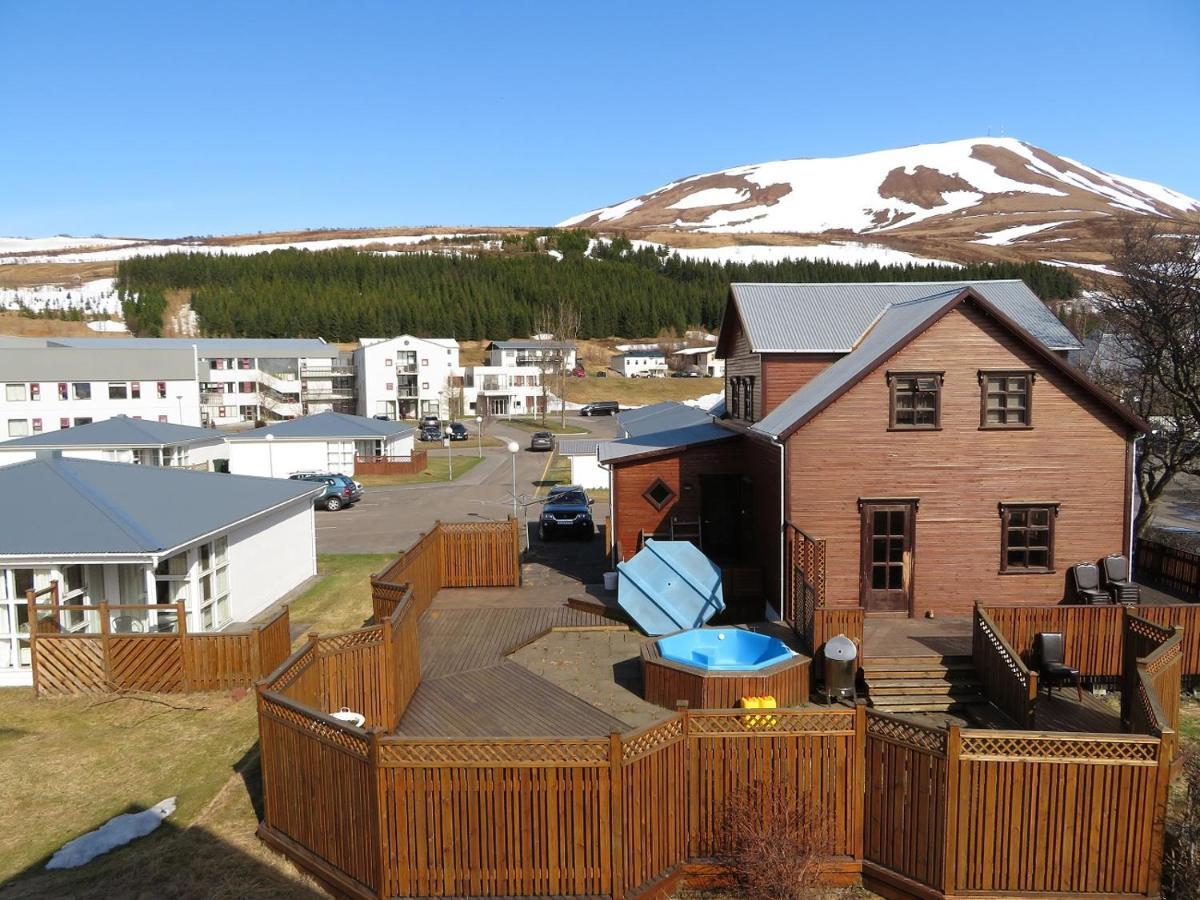 Husavik Green Hostel Esterno foto